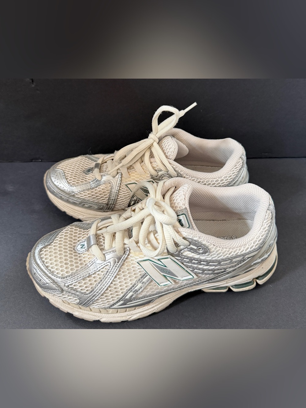New Balance Beige/Silver Running Sneakers 1906r